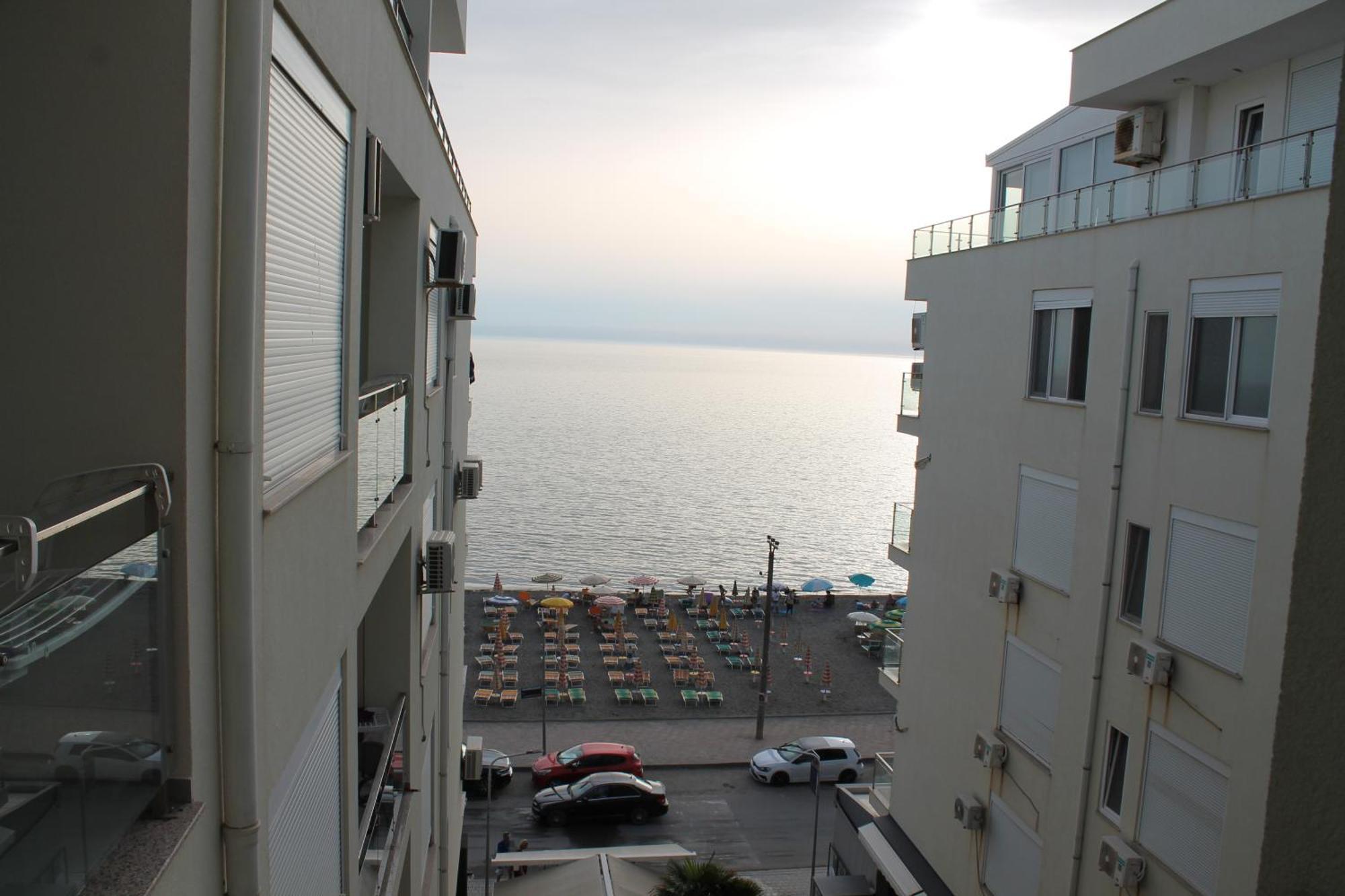 Appartamento Roxhensi Shëngjin Esterno foto