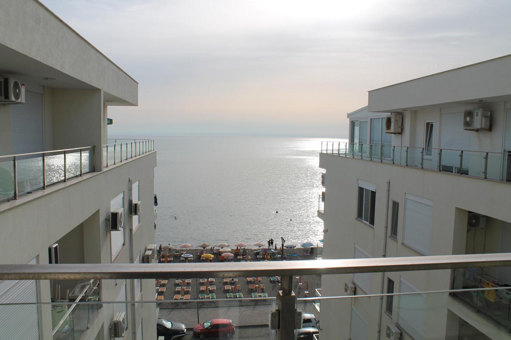 Appartamento Roxhensi Shëngjin Esterno foto
